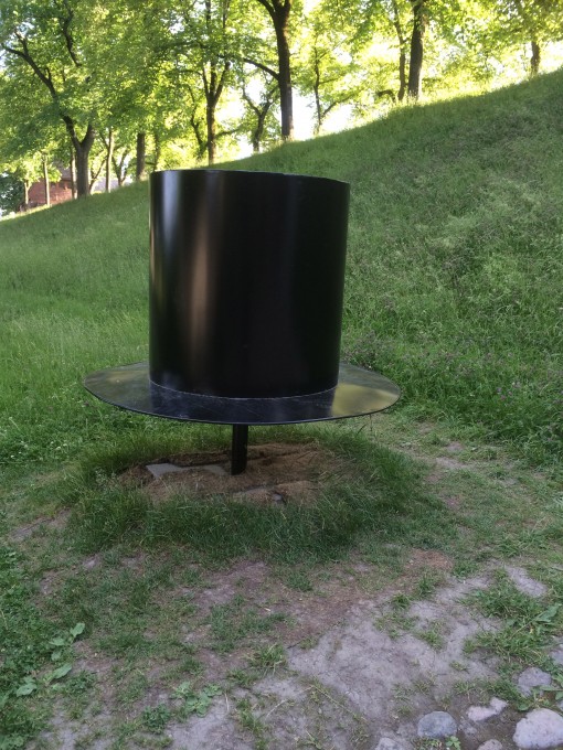 top hat sculpture, oslo, akershus fortress, sculpture trail, norway
