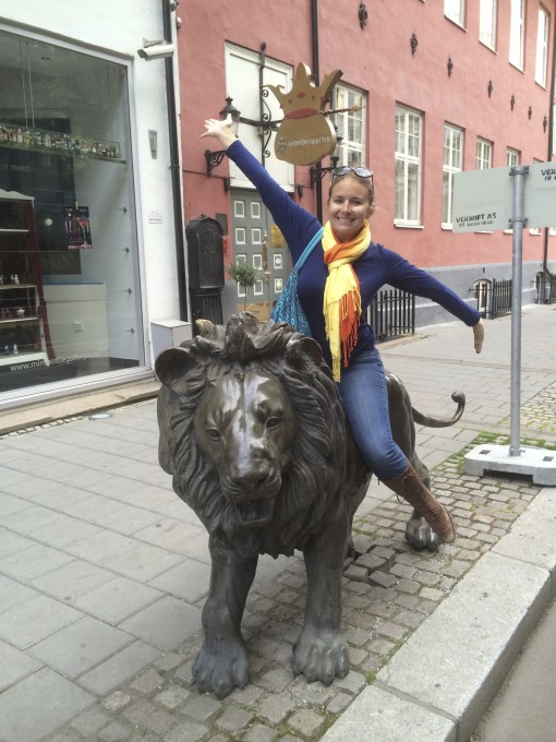 oslo, lion, lion sculpture, norway, art, mini bottle gallery