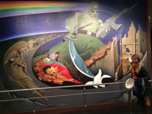 Eerie murals at the Denver Airport have conspiracy theorist buzzing.  What's your take?