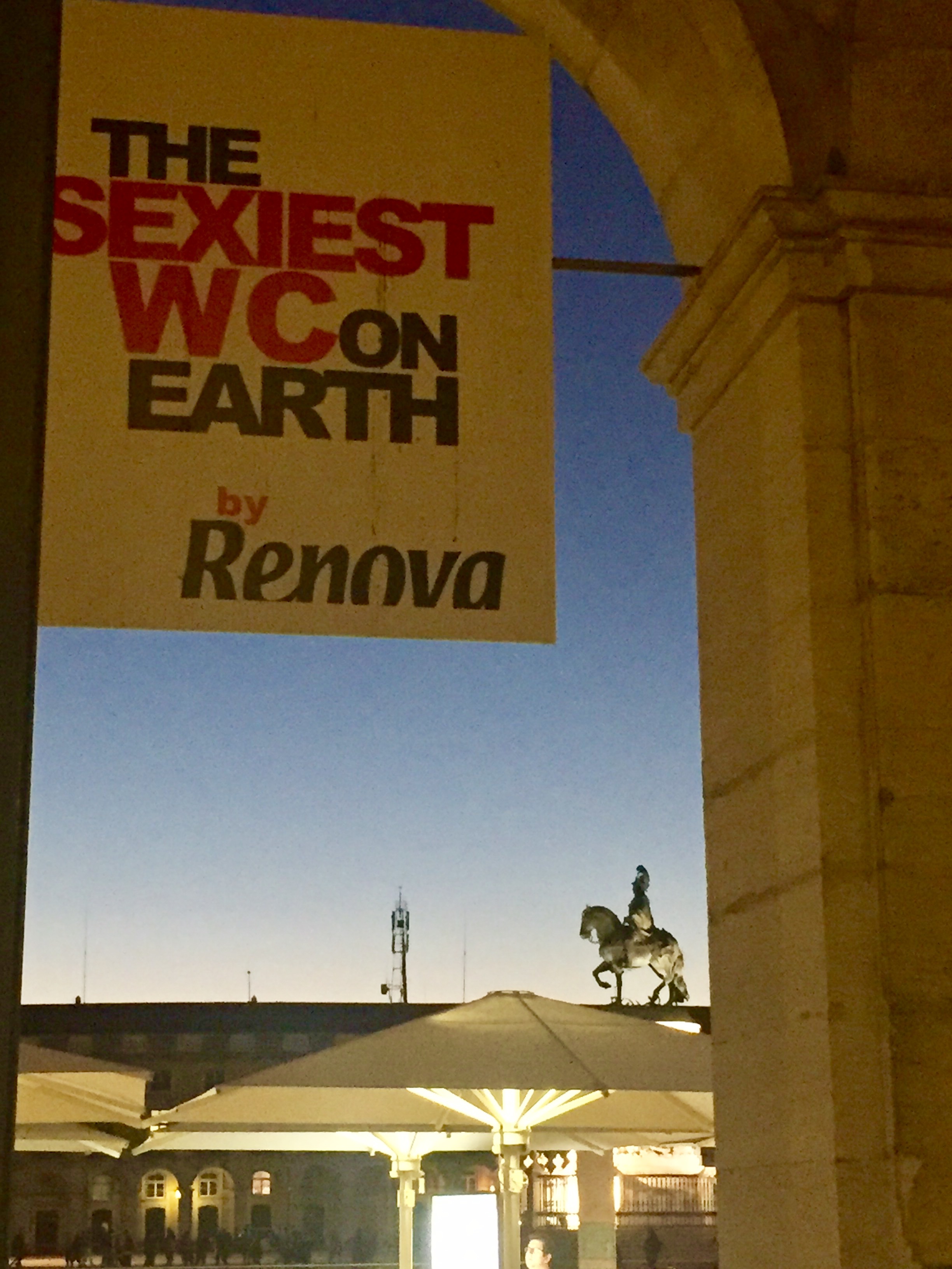 The sexiest WC on earth in Lisbon, Portugal